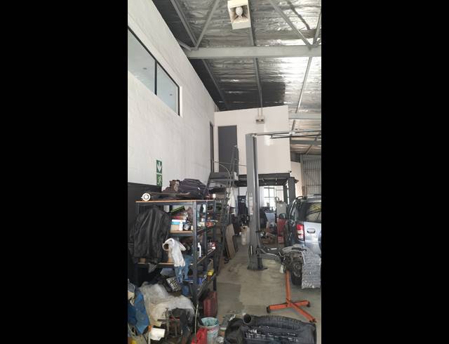 504M² MINI FACTORY TO LET IN GLEN ANIL